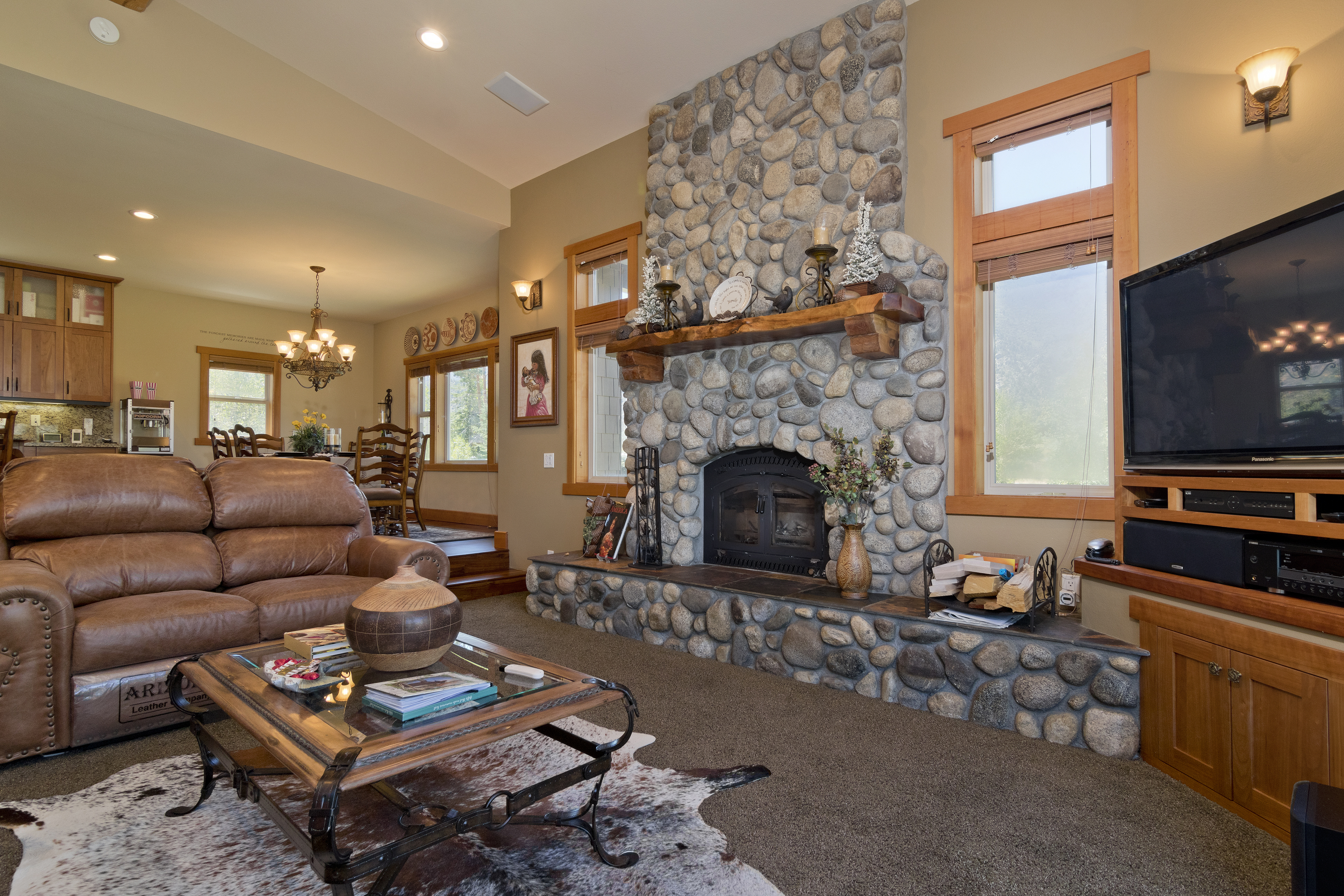 Living Room-376 Sierra Springs
